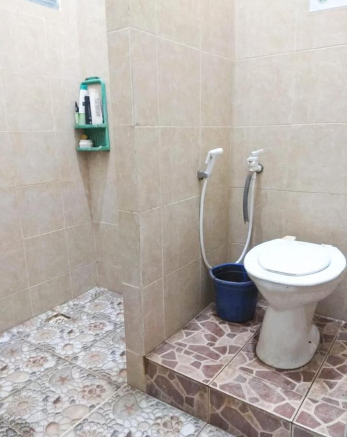 Greenkost Hostel Sintang Kültér fotó